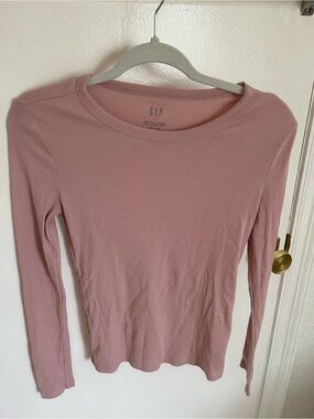 GAP Women's Long-Sleeve Ribbed Crewneck Top - Mauve Pink